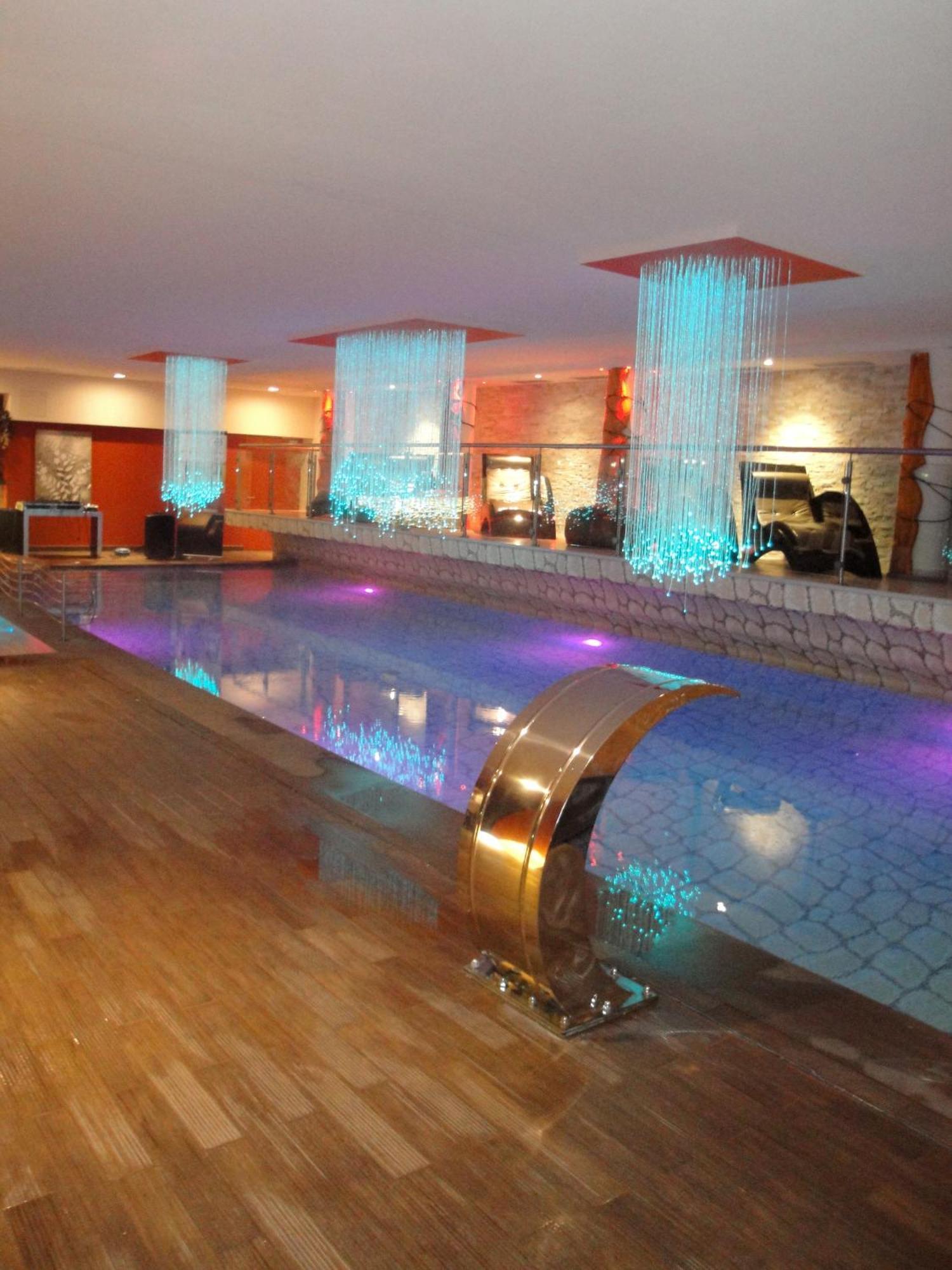 Design Oberosler Hotel Madonna Exterior foto