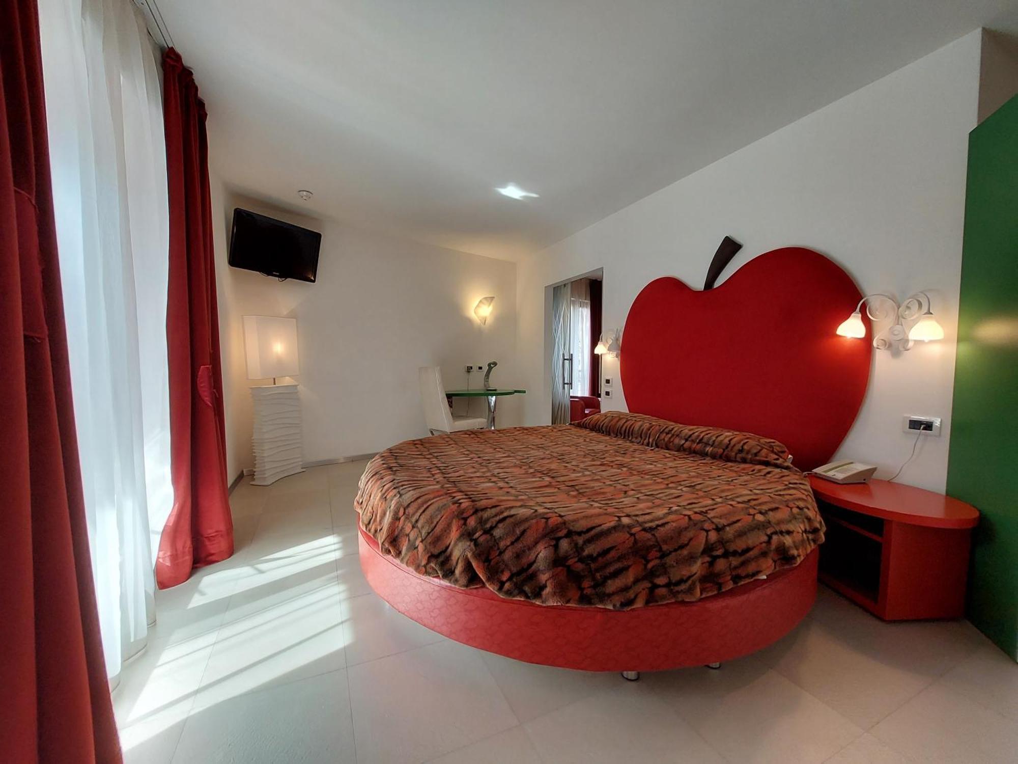 Design Oberosler Hotel Madonna Exterior foto